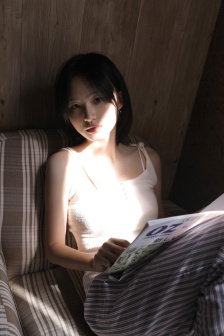 在健身器材上C
